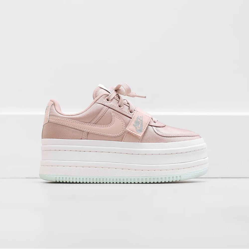 Nike Vandal 37.5